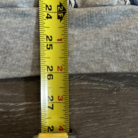 Warner Bros. Bugs Bunny & Friends Celebrating Every Story Fleece Sweatshirt. 3XL - Picture 12 of 14